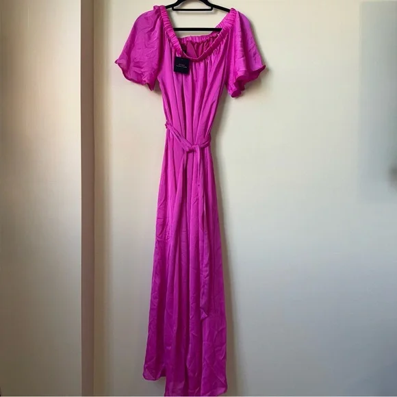 Trina Turk Hot Pink Georgette Off-the-Shoulder Maxi Dress Size Large Trina Turk Hot Pink Georgette Off-the-Shoulder Maxi Dress Size Large